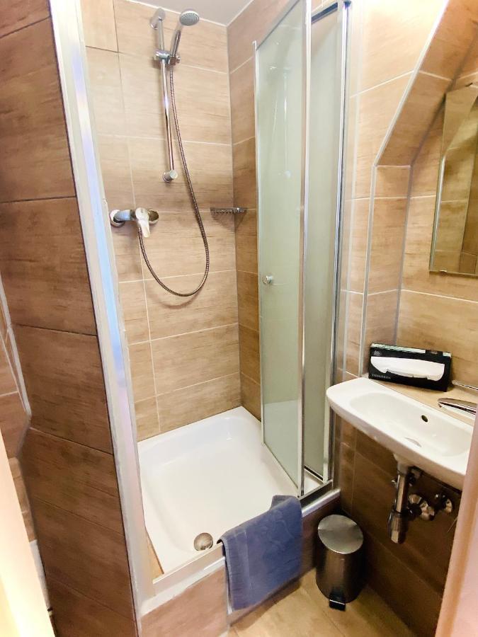 M-hotel 2* Stuttgart